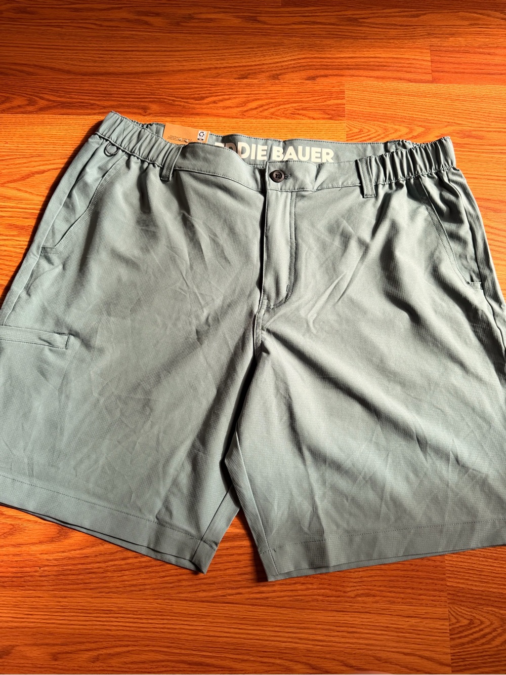 Eddie Bauer Men's Green Flex Waist Tech Shorts Size XL 40-42 UPF 30 NWT